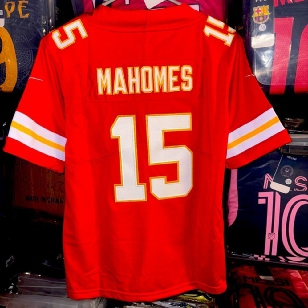 Patrick Mahomes 15 Youth Medium Football Jersey - Kansas City Football KC Chiefs